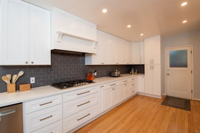 1118 Oxford Way, Stockton, CA 95204