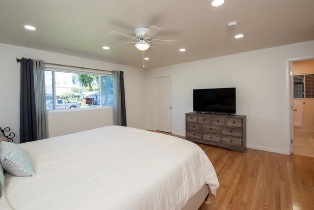 1118 Oxford Way, Stockton, CA 95204