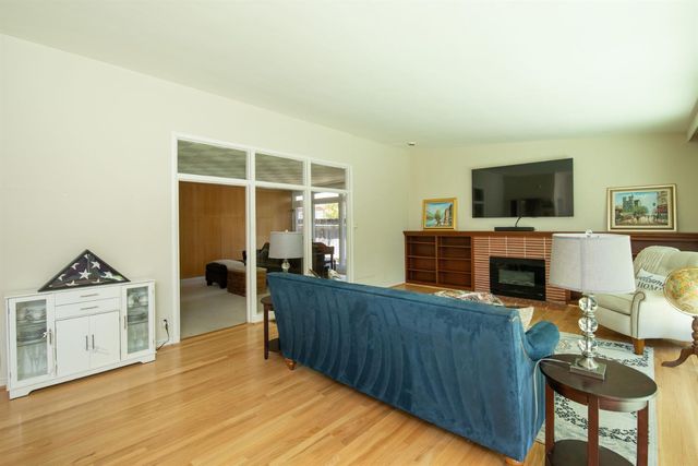 1118 Oxford Way, Stockton, CA 95204