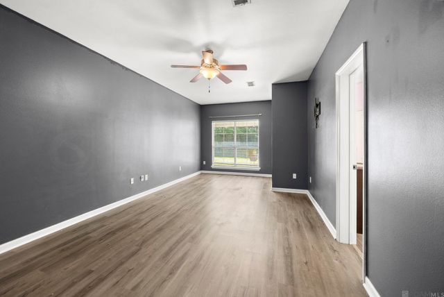 10064 Park Ridge Dr, Denham Springs, LA 70706
