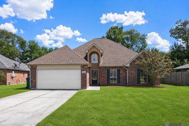 10064 Park Ridge Dr, Denham Springs, LA 70706