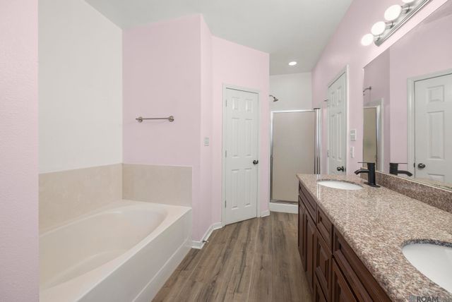 10064 Park Ridge Dr, Denham Springs, LA 70706