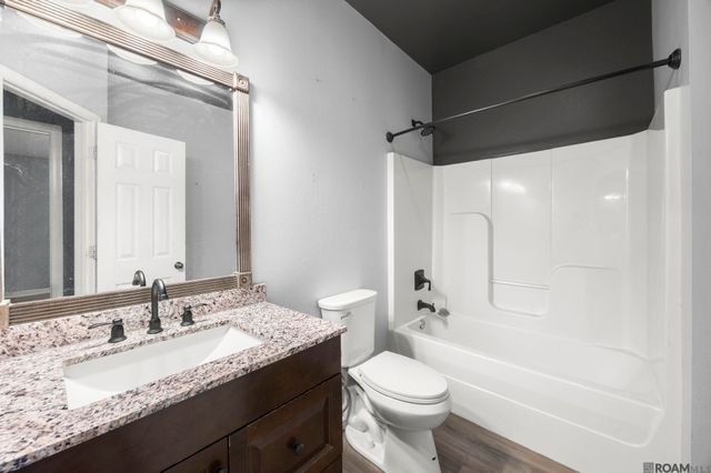 10064 Park Ridge Dr, Denham Springs, LA 70706