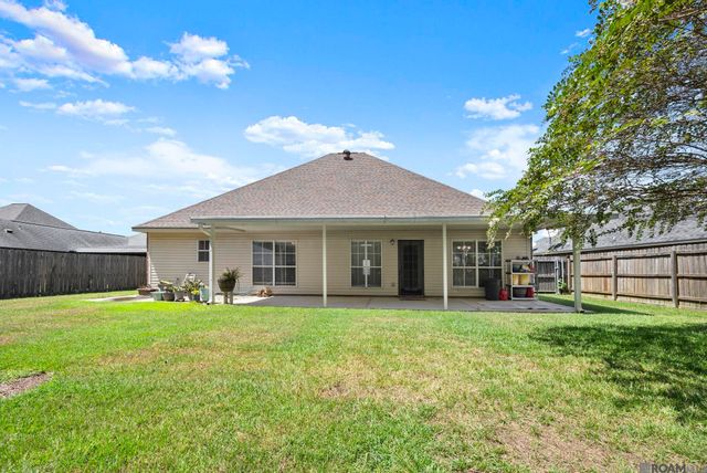 10064 Park Ridge Dr, Denham Springs, LA 70706