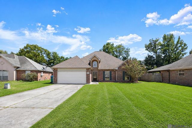10064 Park Ridge Dr, Denham Springs, LA 70706