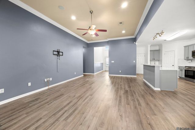 10064 Park Ridge Dr, Denham Springs, LA 70706