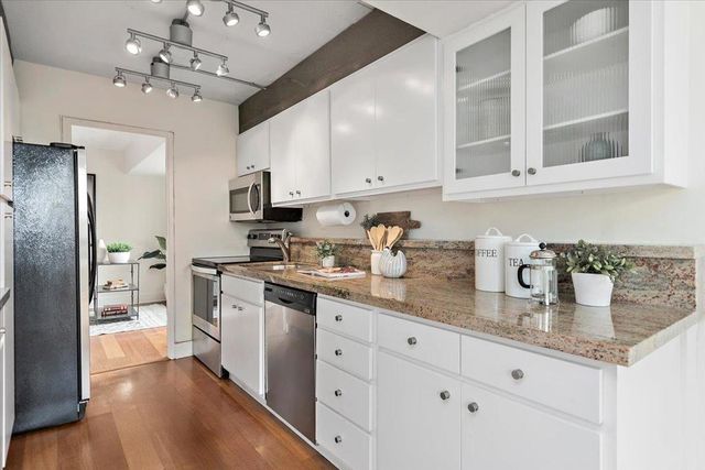 101 Alma Street 407, Palo Alto, CA 94301