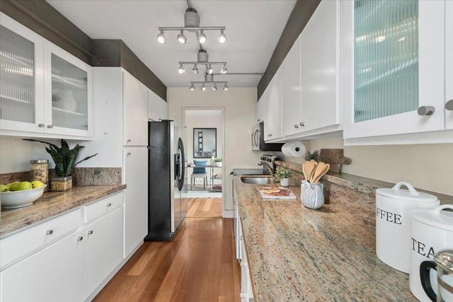 101 Alma Street 407, Palo Alto, CA 94301