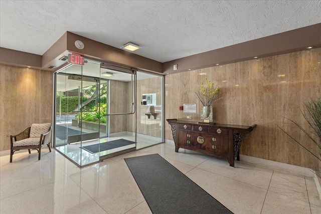 101 Alma Street 407, Palo Alto, CA 94301