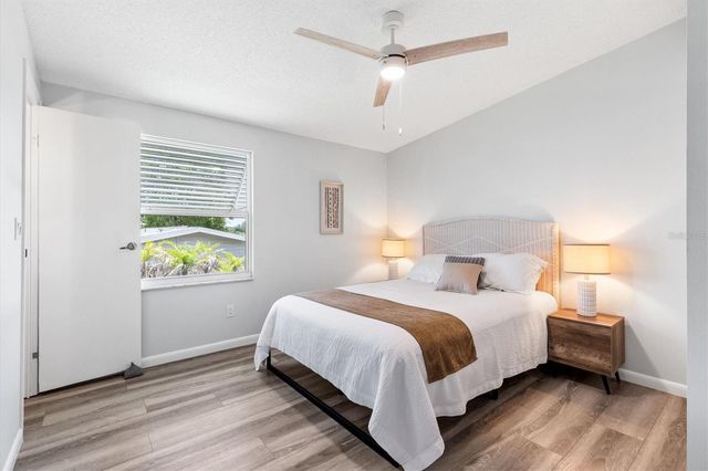 1555 HILLCREST DRIVE, The Villages, FL 32159
