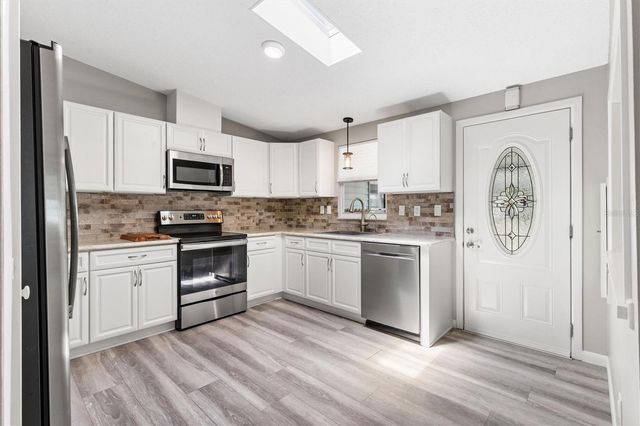 1555 HILLCREST DRIVE, The Villages, FL 32159