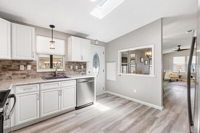 1555 HILLCREST DRIVE, The Villages, FL 32159