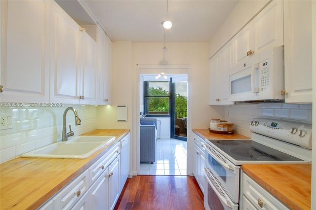 181 Crandon Blvd 405, Key Biscayne, FL 33149