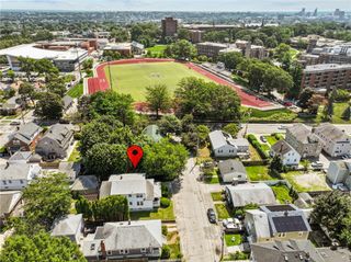 15 Balmoral Avenue, Providence, RI 02908
