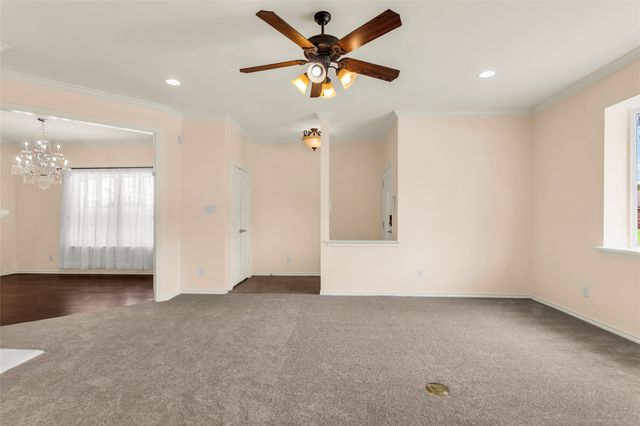 2004 Turf Club Drive, Arlington, TX 76017