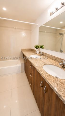601 NE 23 ST 1103, Miami, FL 33137