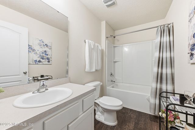 2437 FALLING STAR Lane, Green Cove Springs, FL 32043