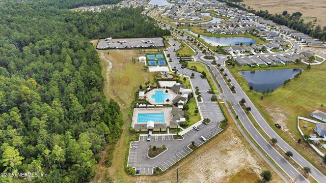 2437 FALLING STAR Lane, Green Cove Springs, FL 32043