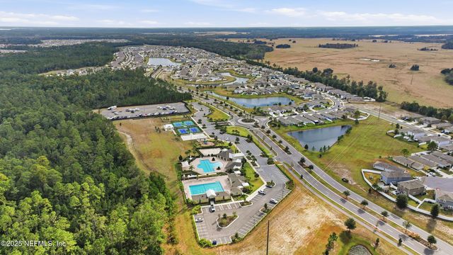 2437 FALLING STAR Lane, Green Cove Springs, FL 32043