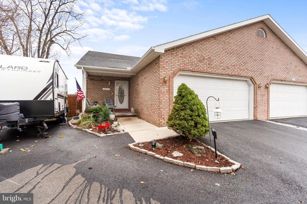 18757 MESA TER, Hagerstown, MD 21742