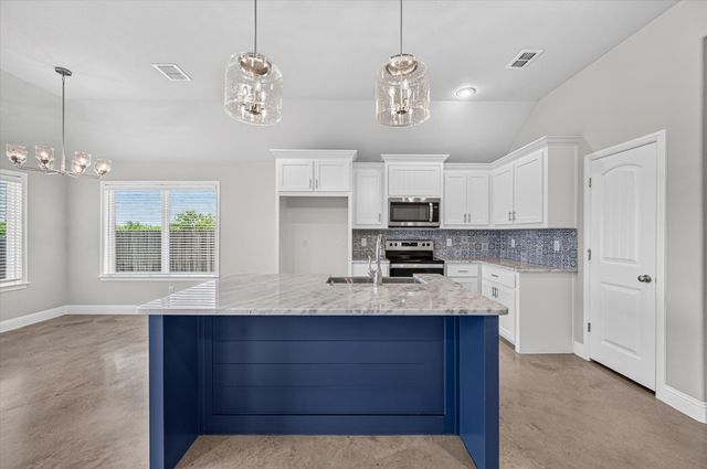 218 Rees Avenue, Godley, TX 76044