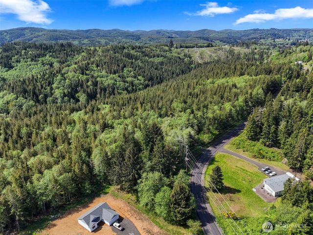 1420 South Bend Rd, Raymond, WA 98577