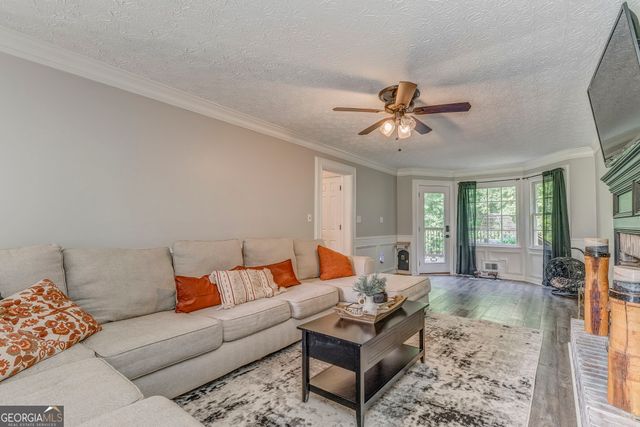 323 Schoolhouse Road, Rockmart, GA 30153