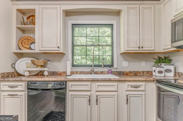 323 Schoolhouse Road, Rockmart, GA 30153
