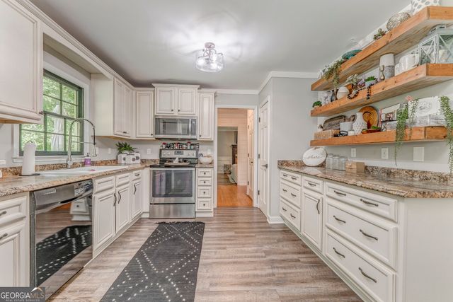323 Schoolhouse Road, Rockmart, GA 30153