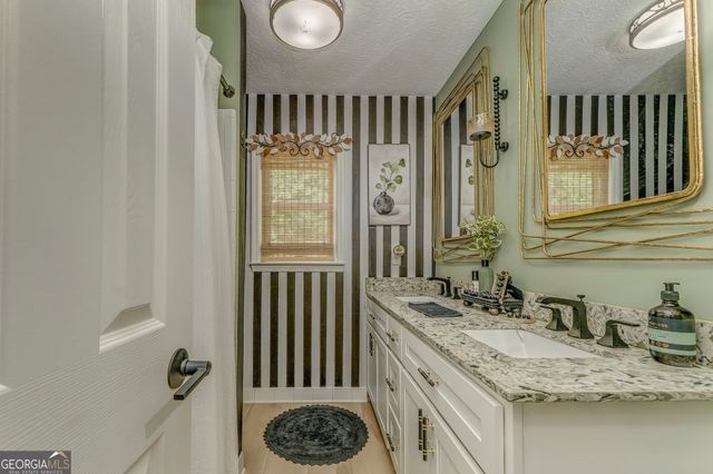 323 Schoolhouse Road, Rockmart, GA 30153