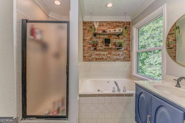 323 Schoolhouse Road, Rockmart, GA 30153