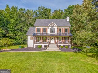 323 Schoolhouse Road, Rockmart, GA 30153