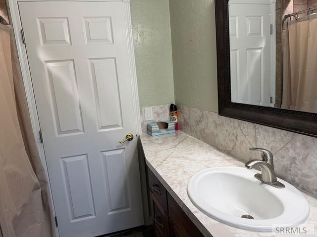 74 N 3rd W, Rexburg, ID 83440