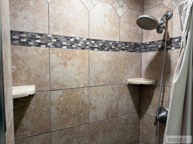 74 N 3rd W, Rexburg, ID 83440