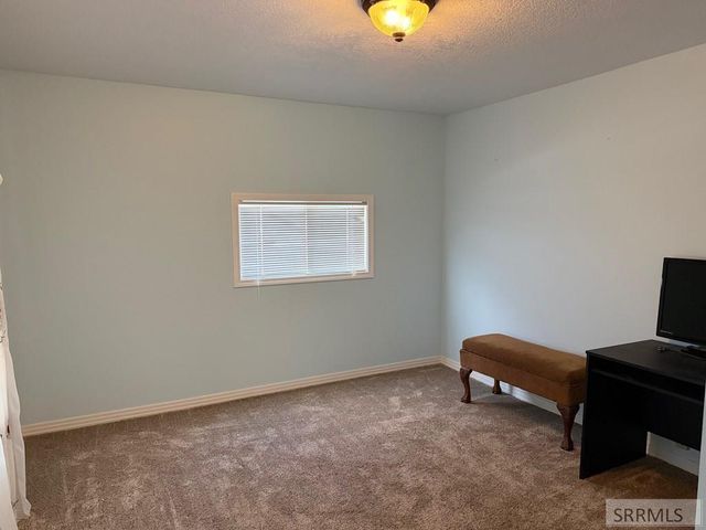 74 N 3rd W, Rexburg, ID 83440