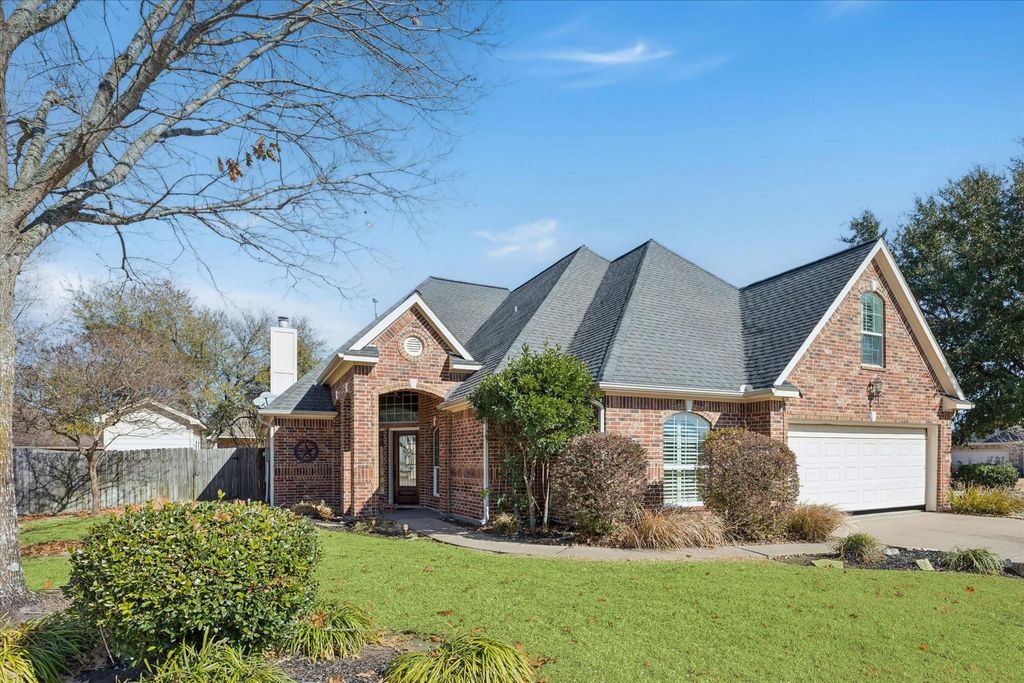 405 Scattered Oaks Circle, Brenham, TX 77833