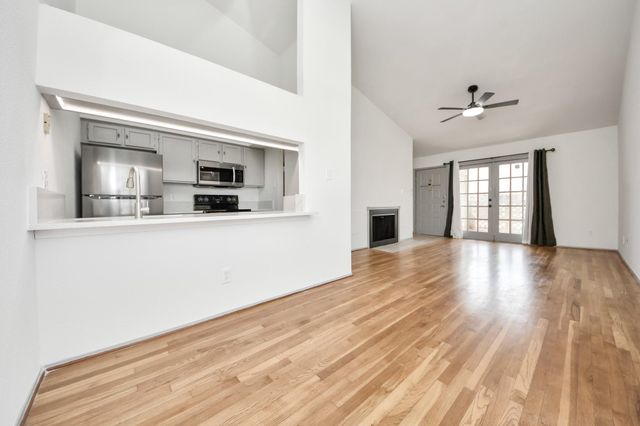 8055 Cambridge Street 30, Houston, TX 77054