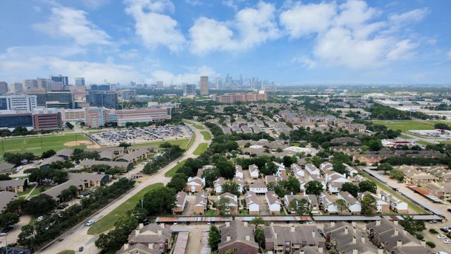 8055 Cambridge Street 30, Houston, TX 77054
