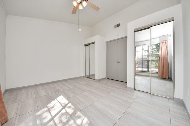 8055 Cambridge Street 30, Houston, TX 77054