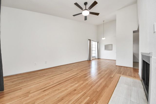 8055 Cambridge Street 30, Houston, TX 77054