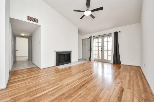 8055 Cambridge Street 30, Houston, TX 77054