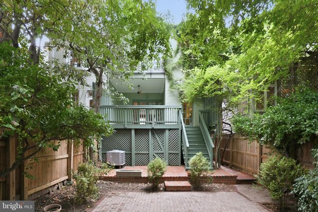 1241 33RD ST NW, Washington, DC 20007