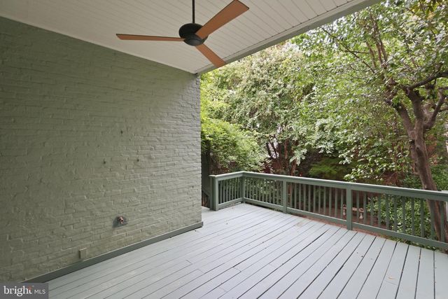 1241 33RD ST NW, Washington, DC 20007