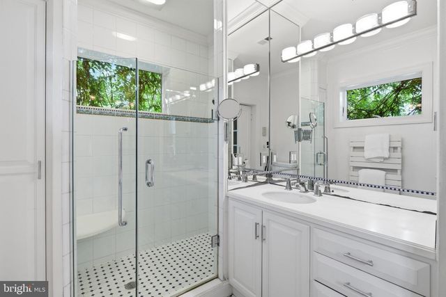 1241 33RD ST NW, Washington, DC 20007