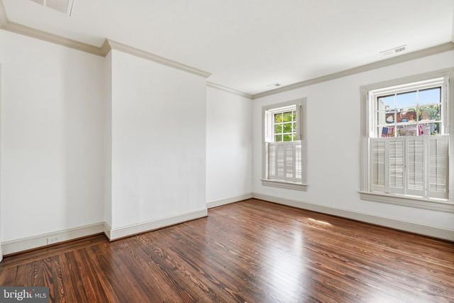 1241 33RD ST NW, Washington, DC 20007
