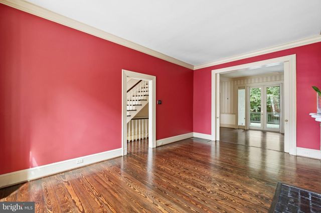 1241 33RD ST NW, Washington, DC 20007