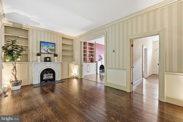 1241 33RD ST NW, Washington, DC 20007