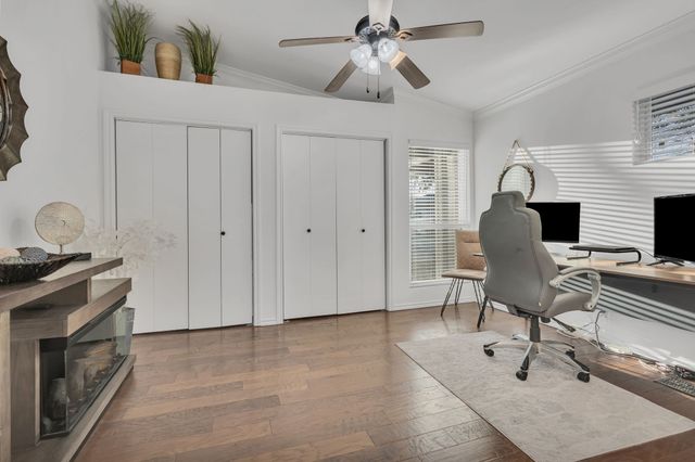 4901 Fairway Court, De Cordova, TX 76049