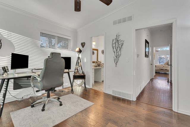 4901 Fairway Court, De Cordova, TX 76049