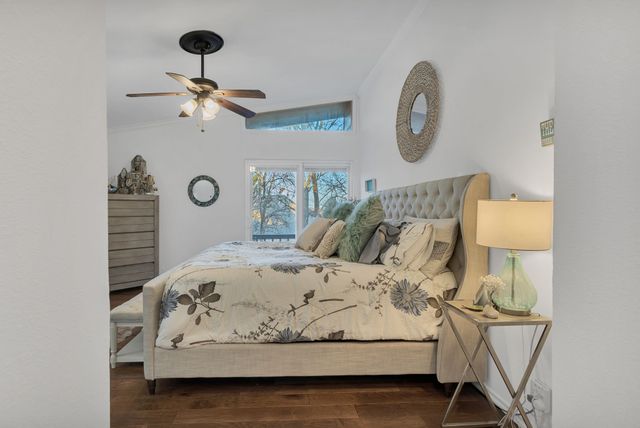 4901 Fairway Court, De Cordova, TX 76049